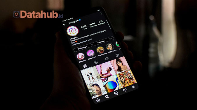Cara Mendownload Aplikasi Instagram Dark Mode di Android